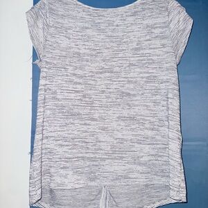 Market & Spruce Heathered Short Sleeve Top